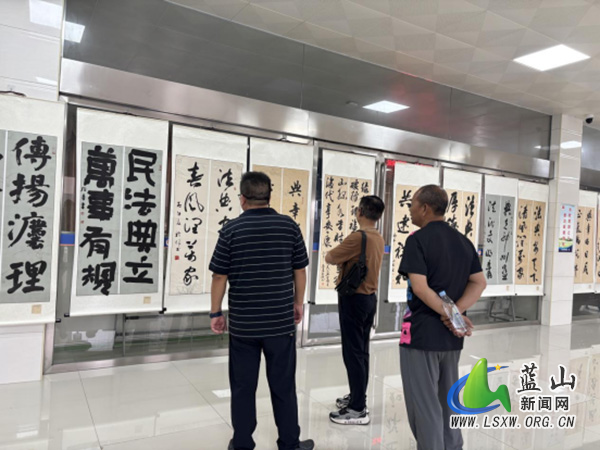 墨香润法典 法治入人心——蓝山县司法局举办“民法典宣传月”法治书法展.jpg