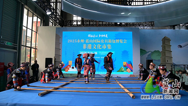 我县“非遗文化市集”火热开启 沉浸式体验瑶风古韵1.jpg