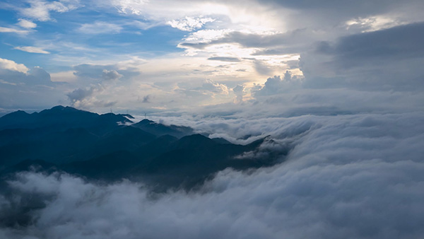 美丽蓝山:霜降将至 云海频现1.jpg