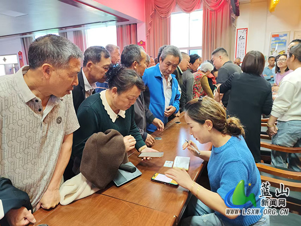 土市镇：摩托车驾驶“送考下乡” 增强道路交通安全意识.jpg