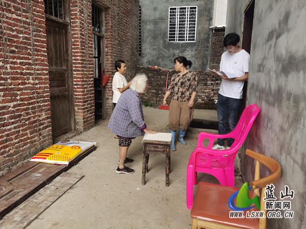 毛俊镇：监督适老改造 守护养老温度.jpg