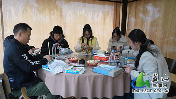 蓝山县举办2026年“县级领导来说媒”青年联谊活动2.jpg