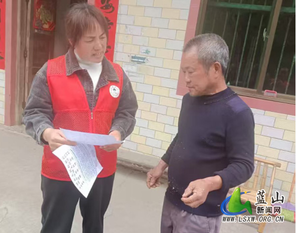 浆洞瑶族乡：入户普法护成长 织密未成年人“保护网”.jpg