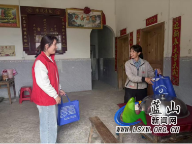犁头瑶族乡开展安置帮教对象走访活动.png 犁头瑶族乡开展安置帮教对象走访活动.png