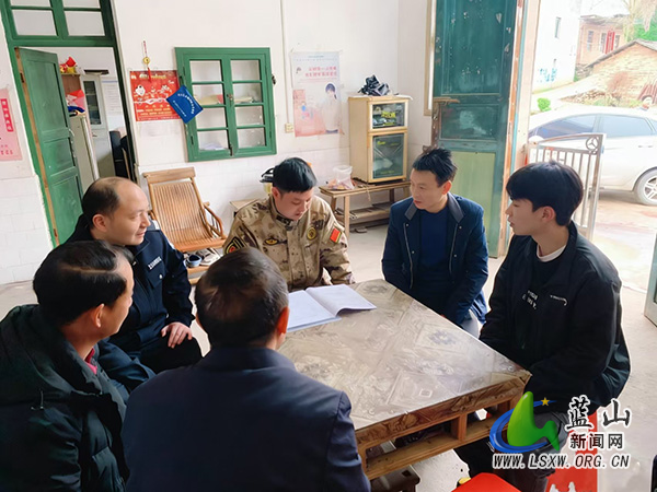 所城镇：入户政审严把关，筑牢征兵“政治防线”.jpg
