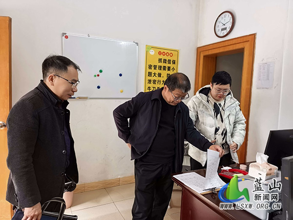 蓝山:节后监督促“收心” 拧紧发条启新222程.jpg 蓝山:节后监督促“收心” 拧紧发条启新222程.jpg